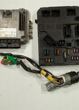Блок управління двигуном ебу citroen c2 c3 1.4 hdi 0281011861