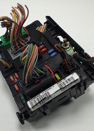 Блок управління двигуном ебу блок запобіжників peugeot 9650618480
