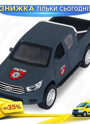 Ku автомодель toyota hilux universal fit шевроны героев коллекционная игрушка для мальчиков от 3 лет м uni2l_k