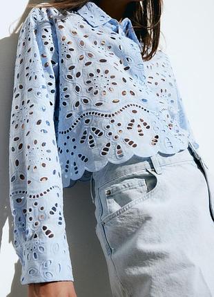 Блакитна блуза з прошви h&m