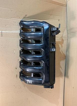 Впускний колектор 7790700 bmw 5 e60 e61