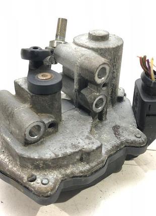 Клапан впускного колектора passat b6 05-11 2.0d 03l129086