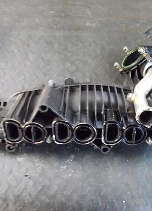 Впускний колектор bmw e60 e61 2.0d 2