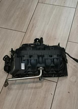 Впускний колектор 55557906 opel 4