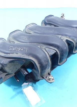 Впускний колектор toyota yaris i 17112-21020 1.5 vvti