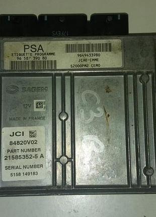 Блок управления двигателем эбу 9658738480 peugeot 1007 1.4 двигуна