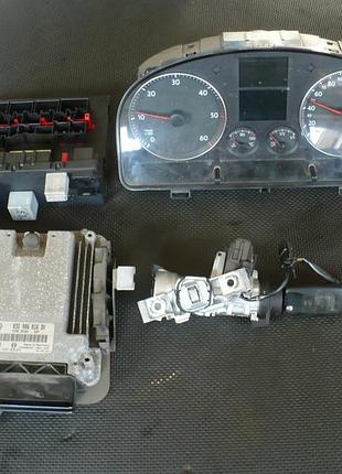 Блок управління двигуном ебу volkswagen touran 1.9tdi 0281011946 03g906016dk