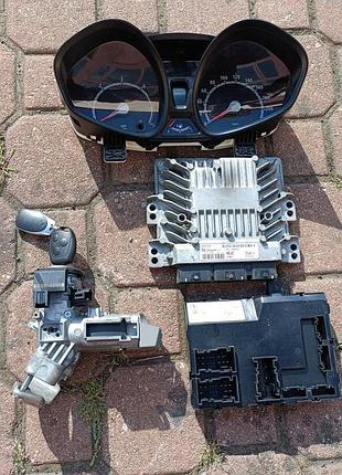 Блок управления двигателем эбу ford fiesta mk 7 8v21-12a650-ec