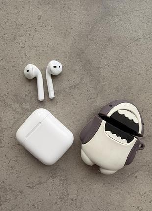 Apple airpods 2 з кейсом, б/у + чохол у подарунок