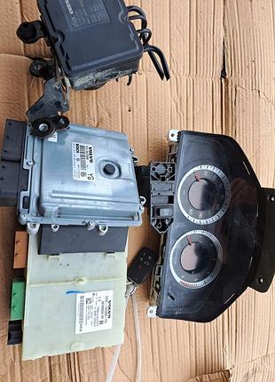 Блок управления двигателем эбу mercedes-benz w245 cng a2661531691 p31303388