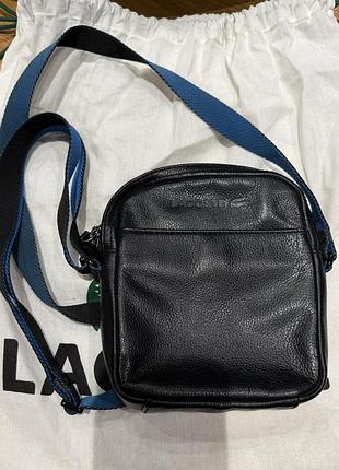 Чорна чоловіча сумка через плече lacoste