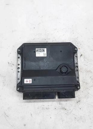 Блок управління двигуном ебу lexus is220d 2.2 d 89661-53701