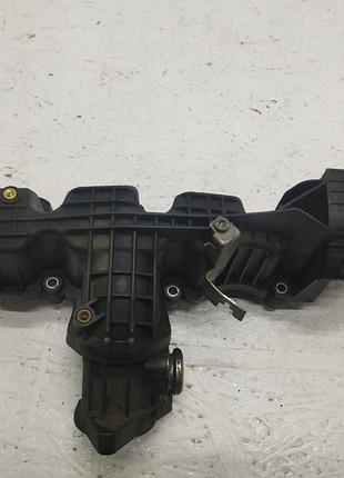 Впускний колектор vw audi 03l129711aq