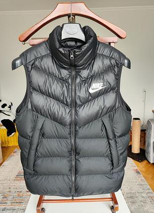 Продам пуховый жилет nike m nsw dwn fill wr vest nfs