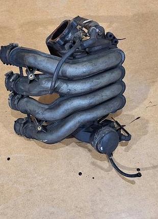 Впускний колектор 2.0 8v passat b5 lift 06b133210as