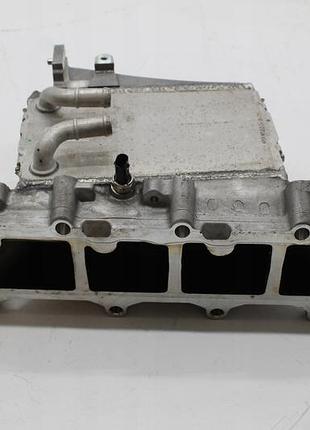 Впускний колектор vw golf sportsvan 04l129766r