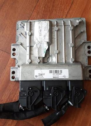 Блок управления двигателем эбу renault 237100942s