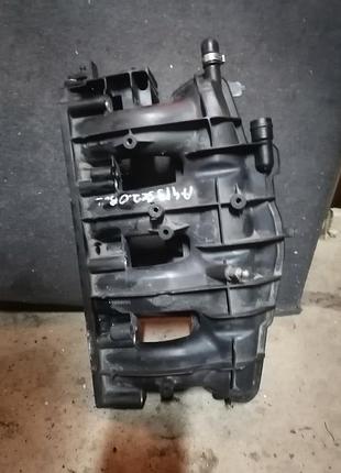 Впускний колектор audi a6 a4 2.0 tfsi 06d133185n