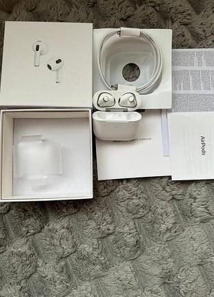 Продаю airpods 3