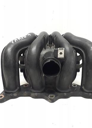 Впускний колектор toyota yaris i 1 02-06 lift 1.0 b