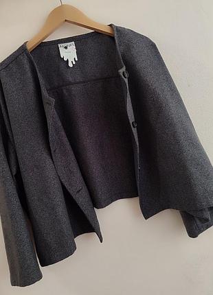 Широкий укорочений жакет monki р.s 3