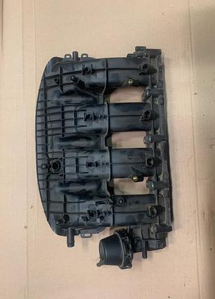 Впускний колектор audi a5 8t a4 b8 70522094
