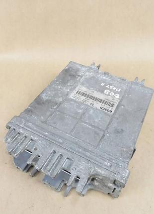 Блок управління двигуном ебу renault master ii 0281010142 8200059886