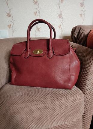 Продам красивую и содержания женскую сумку