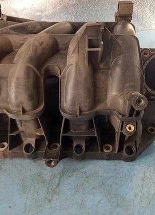 Впускний колектор vw golf iv 99r 1.4b
