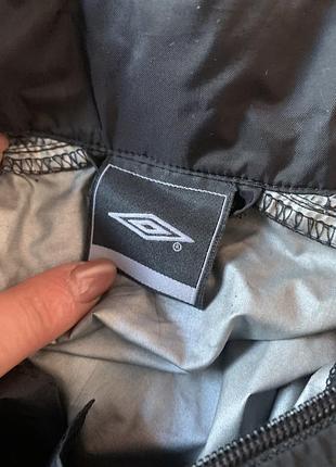 Брендова вітрівка umbro 4
