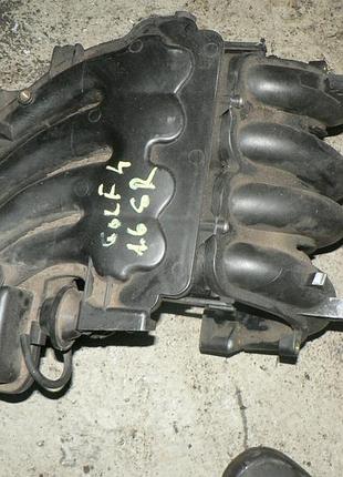 Впускний колектор vw golf iv 1.6 sr