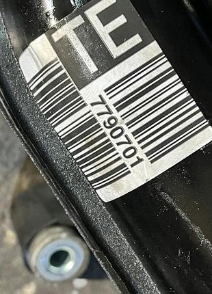 Впускний колектор 110 bmw e60 e61 x5 x6 e70 e71 3.0d m57 7790701 7790700 5