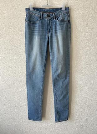 Світлі блакитні вузькі джинси скіні з середньою посадкою levis demi curve skinny 27 s
