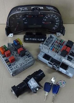 Блок управління двигуном ебу punto ii 1.2 8v 71736339