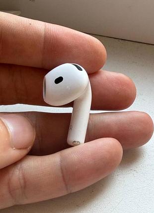 Правий навушник airpods 4 a3050 a3053 a3058
