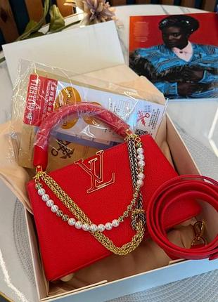 Сумка louis vuitton capucines east-west mini premium красный