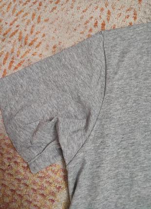 Футболка uniqlo 4