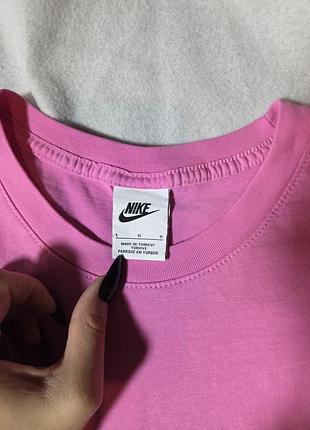 Яскрава рожева футболка nike 3