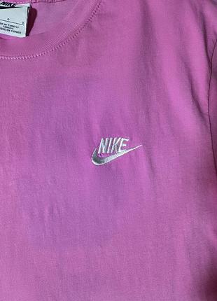 Яскрава рожева футболка nike 4