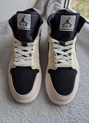Кроссовки 37.5р. jordan 4