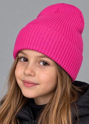 Шапка демісезонна для підлітка в рубчик малинова