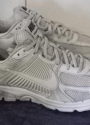 Кроссовки nike zoom vomero 2