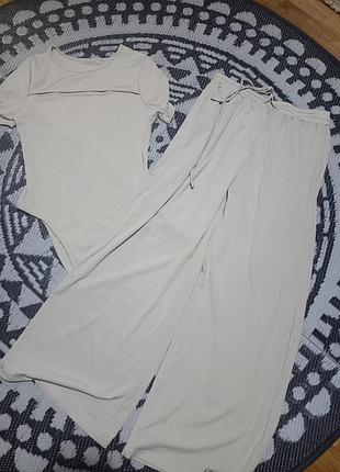 Продам костюм 4