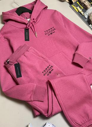 Костюм tommy hilfiger 10