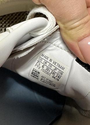Оригинальные кроссовки adidas 2