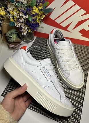 Оригінальні кросівки adidas