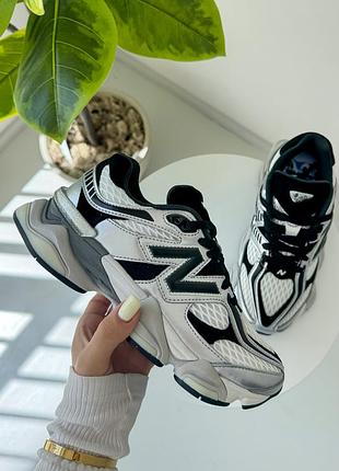 Женские серые кроссовки new balance 9060 shoe palace metallic grey х нью беланс 41