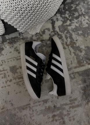 Жіночі кросівки від adidas 7