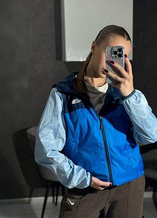 Жіноча легка вітровка the north face вітрівка