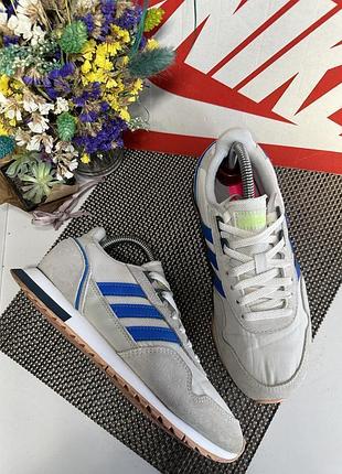 Кроссовки adidas